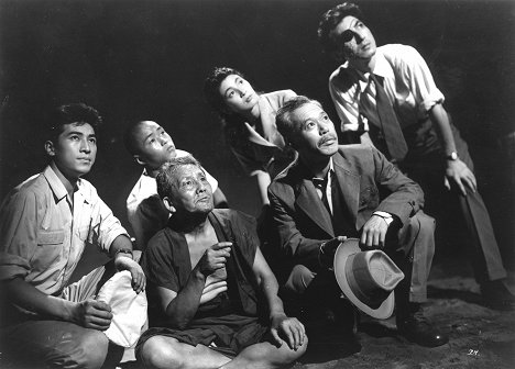 Akira Takarada, Toyoaki Suzuki, Kokuten Kôdô, Momoko Kóči, Takaši Šimura, Akihiko Hirata