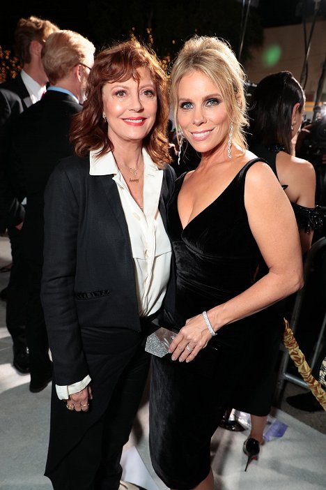 The Premiere of A Bad Moms Christmas in Westwood, Los Angeles on October 30, 2017 - Susan Sarandon, Cheryl Hines - A Bad Moms Christmas - Events