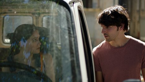 Audrey Bastien, Colin Morgan - Waiting for You - Do filme