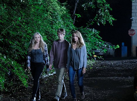 Natalie Alyn Lind, Percy Hynes White, Amy Acker - The Gifted - eXodus - Filmfotos