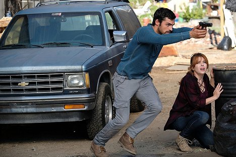 Sean Teale, Elena Satine - The Gifted - eXit strategy - Photos