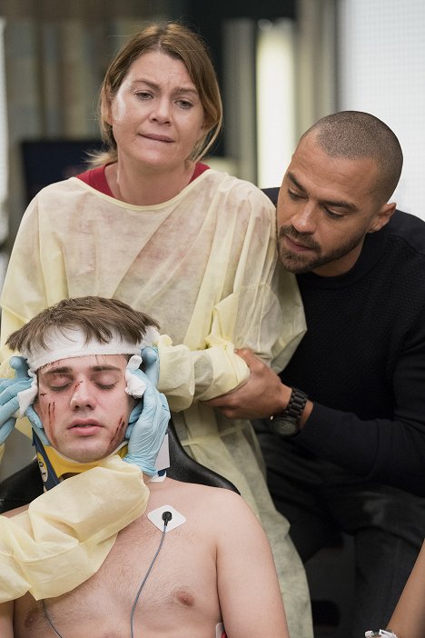 Ellen Pompeo, Jesse Williams - Grey's Anatomy - Who Lives, Who Dies, Who Tells Your Story - Photos