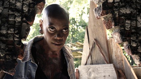 Debra Wilson - Národ Z - Doc's Angels - Z filmu