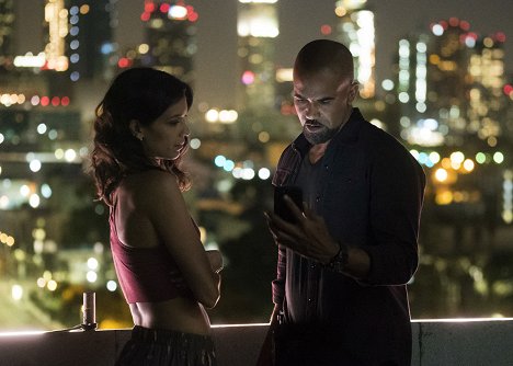 Stephanie Sigman, Shemar Moore - S.W.A.T. - Pilot - Photos