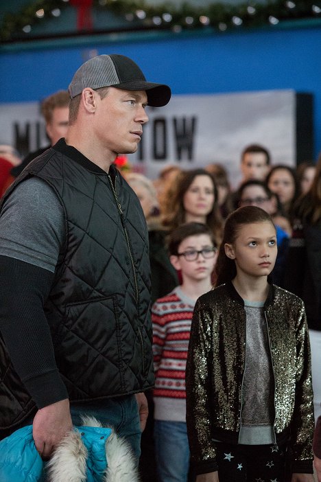 John Cena, Didi Costine - Dos Padres Por Desigual - De la película