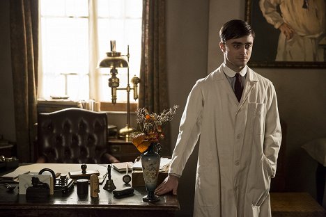 Daniel Radcliffe - A Young Doctor's Notebook - Episode 3 - Filmfotos