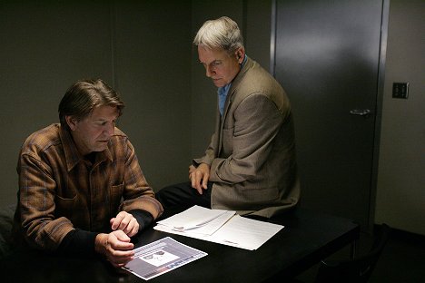 Peter Coyote, Mark Harmon - NCIS: Naval Criminal Investigative Service - Stille Nacht - Filmfotos