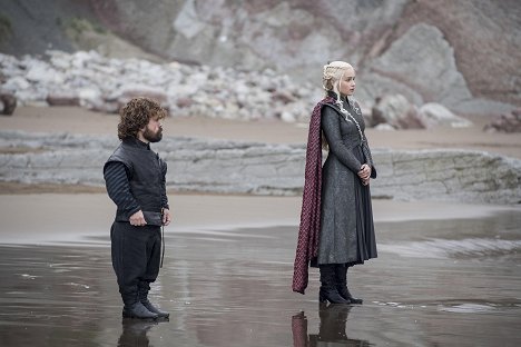 Peter Dinklage, Emilia Clarke - Game Of Thrones - Ostwacht - Filmfotos