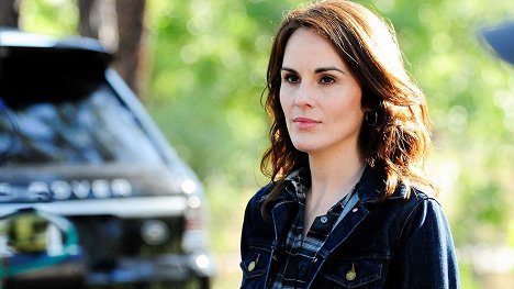 Michelle Dockery - Good Behavior - I Want You to Leave a Person Alive for Once - Film
