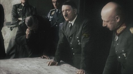 Adolf Hitler - Apokalypsa Stalin - Zrození démona - Z filmu