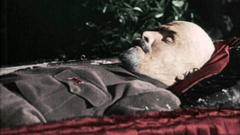 Vladimir Iljič Lenin - Apokalypsa Stalin - Rudý - Z filmu