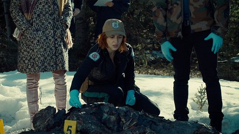 Katherine Barrell - Wynonna Earp - Forever Mine Nevermind - Filmfotos