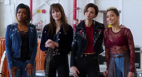Venzella Joy, Hannah Fairlight, Ruby Rose, Andy Allo - Pitch Perfect 3 - Film