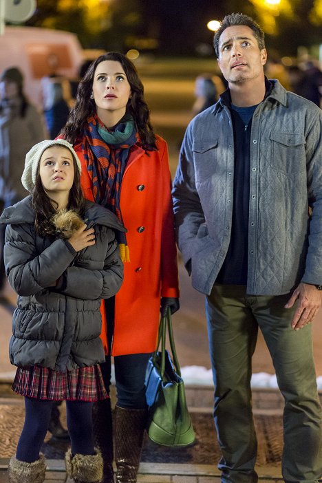 Imogen Tear, Bridget Regan, Victor Webster - The Magic Stocking - De la película