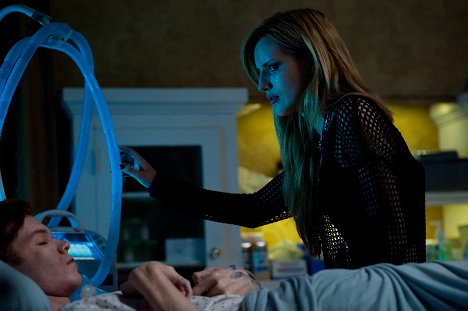 Cameron Monaghan, Bella Thorne - Amityville: Probuzení - Z filmu
