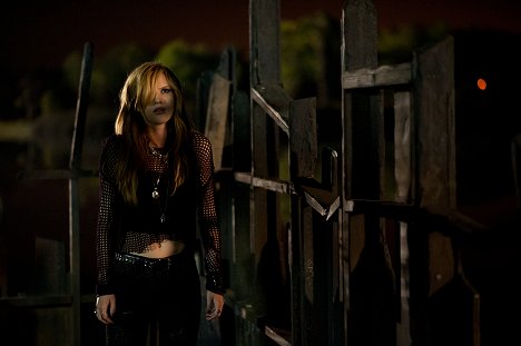 Bella Thorne - Amityville: Az ébredés - Filmfotók