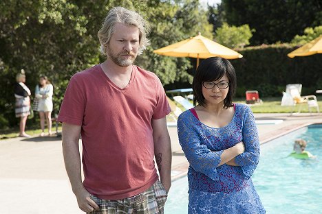 Todd Lowe, Keiko Agena - Gilmore Girls: A Year in the Life - Summer - Photos