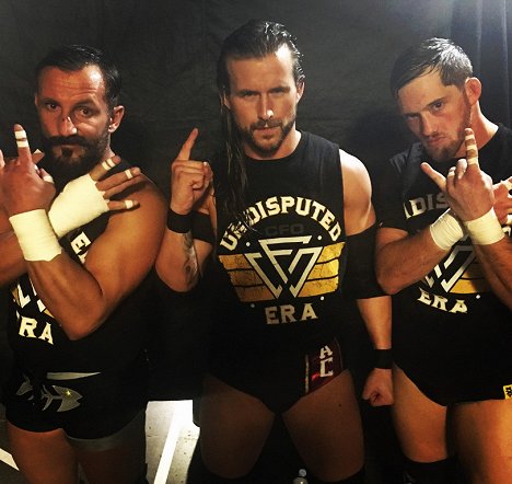 Bobby Fish, Austin Jenkins, Kyle Greenwood - NXT TakeOver: WarGames - Van de set