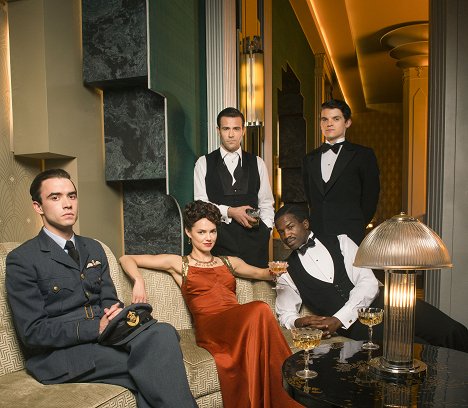 Jamie Blackley, Kara Tointon, Matt Ryan, Sope Dirisu, Edward Bluemel - The Halcyon - Promoción