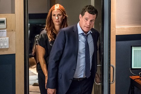 Poppy Montgomery, Dylan Walsh - Unforgettable - Moving On - Photos