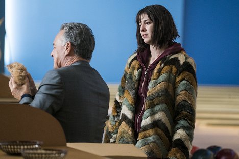 Mary Elizabeth Winstead - Fargo - Who Rules the Land of Denial? - Photos