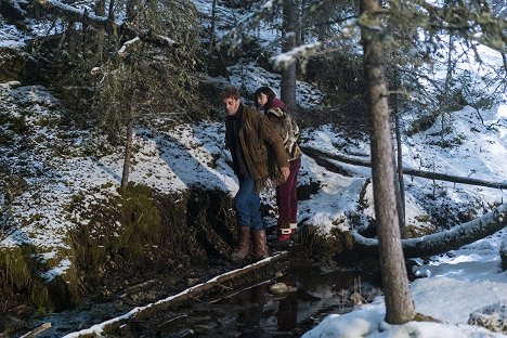 Russell Harvard, Mary Elizabeth Winstead - Fargo - Who Rules the Land of Denial? - Photos