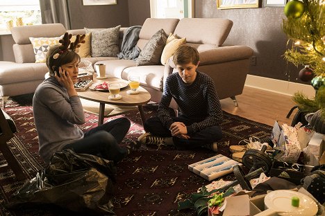 Carrie Coon, Graham Verchere - Fargo - Who Rules the Land of Denial? - Photos