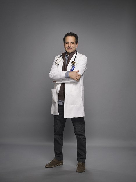 Tony Shalhoub - Nurse Jackie - Season 7 - Promokuvat