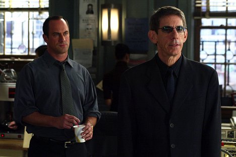 Christopher Meloni, Richard Belzer - Law & Order: Special Victims Unit - Serendipity - Photos