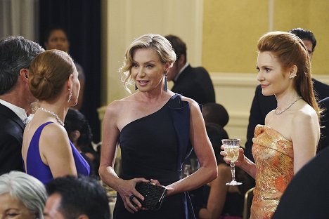 Portia de Rossi, Darby Stanchfield - Scandal - Heavy Is the Head - Photos
