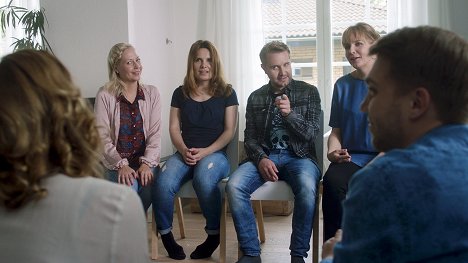 Krisse Salminen, Pirjo Heikkilä, Joonas Nordman, Niina Lahtinen, Jarkko Niemi - Pyjama Party - Ero - Photos