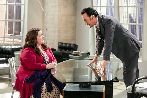 Melissa McCarthy, Steve Valentine - Mike & Molly - Hack to the Future - Z filmu