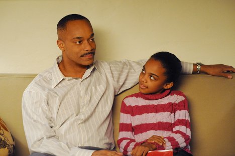 Rocky Carroll, China Anne McClain - NCIS: Naval Criminal Investigative Service - Alleingang - Filmfotos