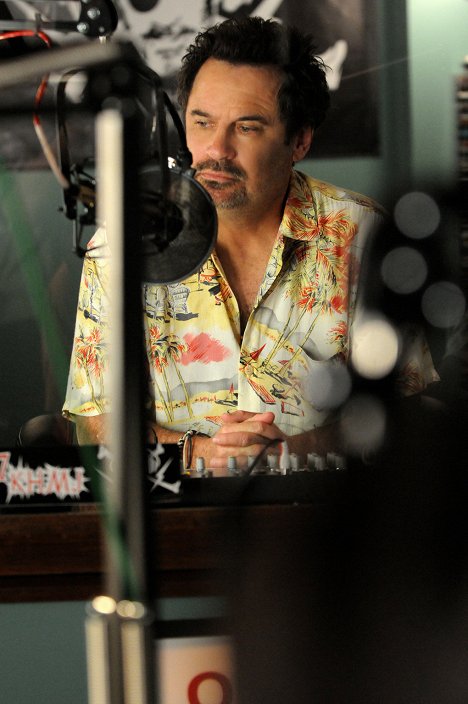Dennis Miller - Hawaii 5.0 - Radio - Z filmu