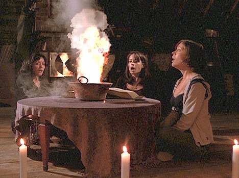 Shannen Doherty, Holly Marie Combs, Alyssa Milano - Čarodejnice - Something Wicca This Way Comes - Z filmu