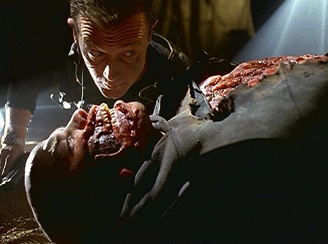 Robert Patrick - The X-Files - Salaiset kansiot - Medusa - Kuvat elokuvasta