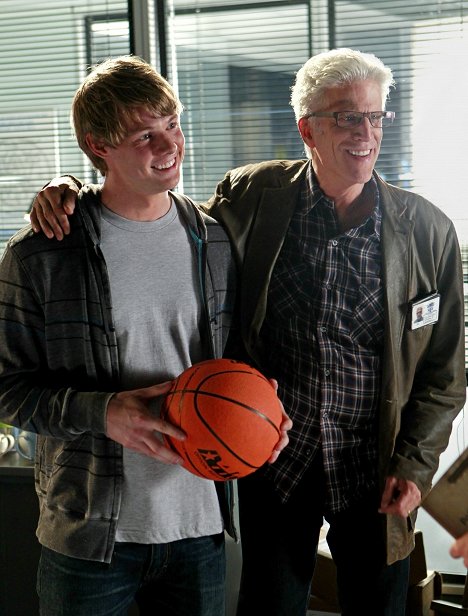 Brandon W. Jones, Ted Danson - CSI: Crime Scene Investigation - Brain Doe - Photos