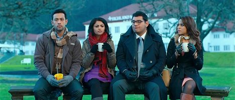 Sahil Anand, Manasi Rachh, Kayoze Irani, Sana Saeed - Student of the Year - Filmfotos