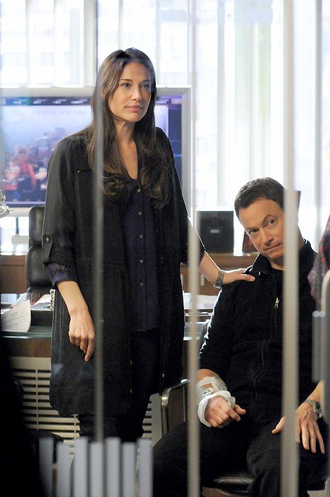 Claire Forlani, Gary Sinise - CSI: NY - Point of View - Photos