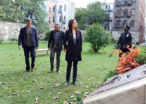 Eddie Cahill, Hill Harper, Sela Ward - CSI: NY - Get Me Out of Here! - Photos