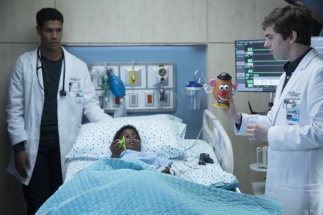 Chuku Modu, Jojo Salkey-Randon, Freddie Highmore - The Good Doctor - Variáveis - Do filme