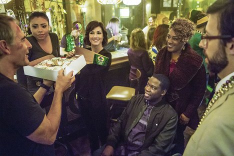 Shalita Grant, Zoe McLellan, Daryl Mitchell, CCH Pounder - NCIS: New Orleans - Father's Day - Do filme