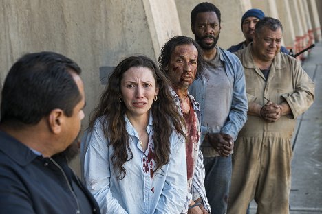 Lisandra Tena, Jesse Borrego, Colman Domingo - Fear the Walking Dead - 100 - Z filmu