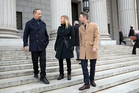 Ice-T, Kelli Giddish, Peter Scanavino - New York, unité spéciale - Le Roi de Wall Street - Film