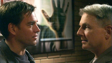 Michael Weatherly, Mark Harmon - NCIS: Naval Criminal Investigative Service - Truth or Consequences - Photos