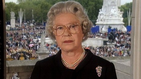kuningatar Elisabet II - Elisabeth II, la révolution d'une reine - Kuvat elokuvasta