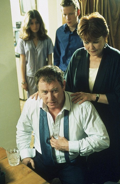 John Nettles, Isla Blair - Vraždy v Midsomeru - Smrt a sny - Z filmu