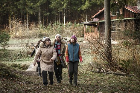 Jana Synková, Ivana Chýlková, Tereza Ramba - Bear with Us - Photos