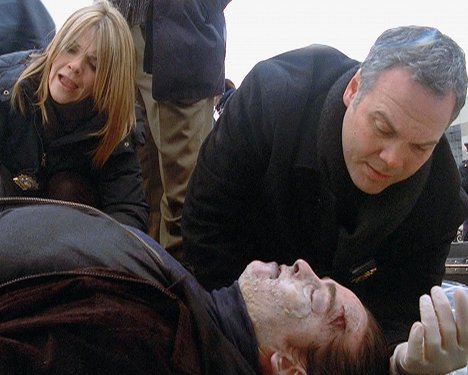 Kathryn Erbe, Vincent D'Onofrio - Law & Order: Criminal Intent - Wrongful Life - Photos