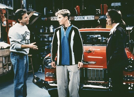 Tim Allen, Zachery Ty Bryan, Patricia Richardson - Home Improvement - My Son, The Driver - Photos